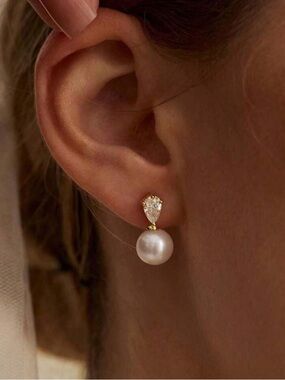 SHEIN Gold Pearl Drop Earrings